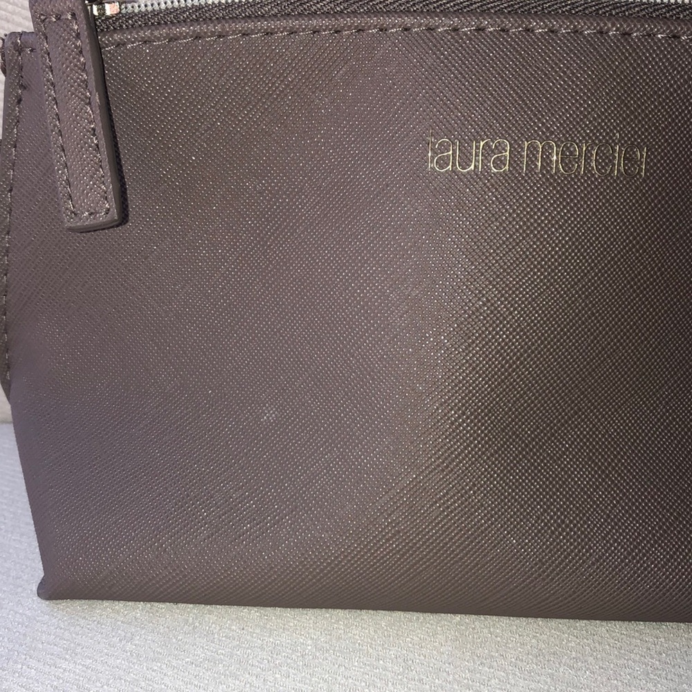 Laura Mercier Cosmetic Makeuo Bag Case in Taupe. - Picture 3 of 9